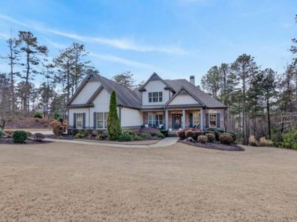 5455 Fishermans Cove, Gainesville, GA 30506