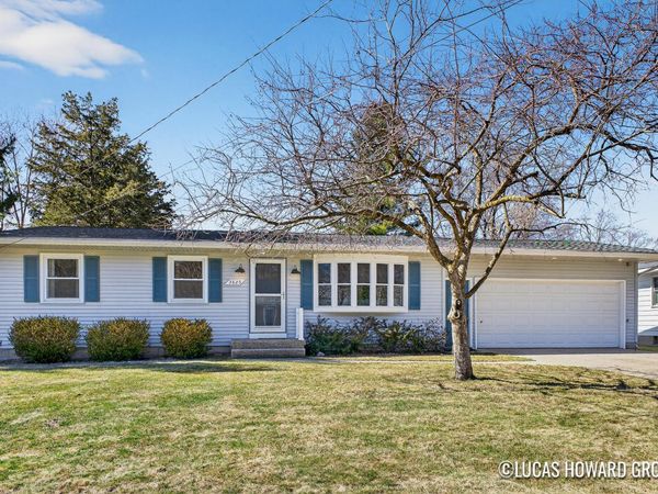 3825 Jupiter Avenue NE, Grand Rapids, MI 49525