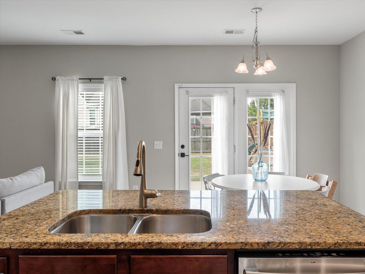 8536 Majestic Street Photo 12