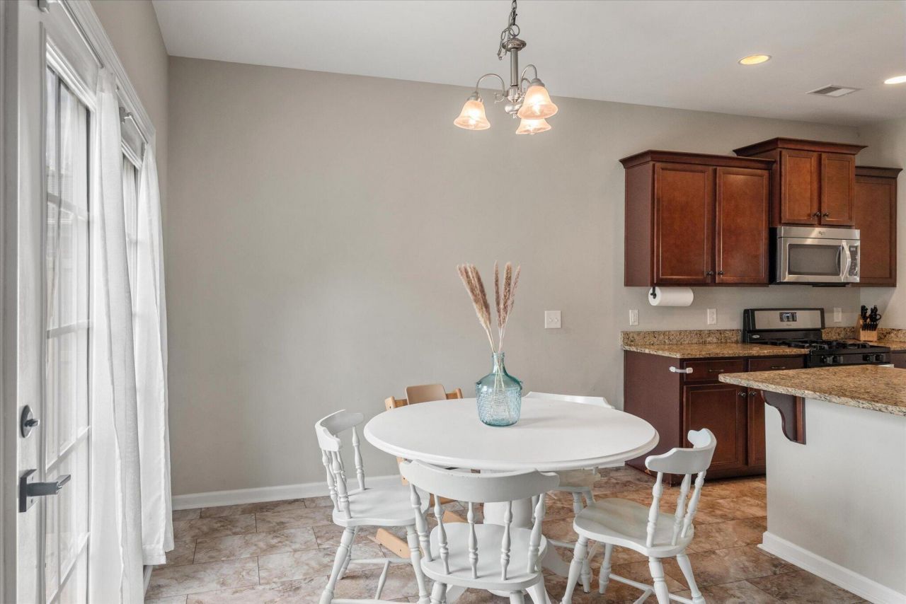 8536 Majestic Street Photo 15