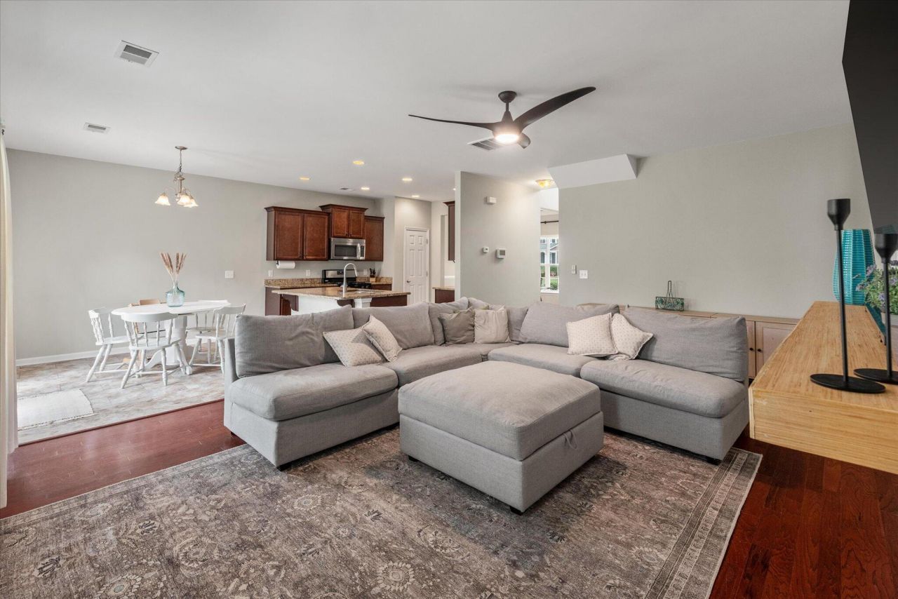 8536 Majestic Street Photo 19