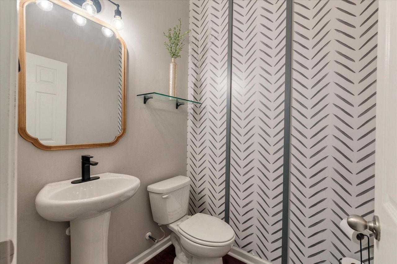 8536 Majestic Street Photo 23