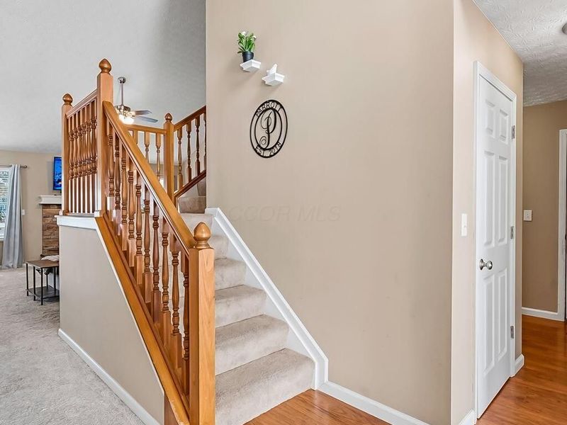 4032 Ponds Edge Street Street, Grove City, OH 43123 Photo 5