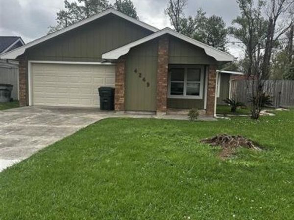 4249 Holly Hill Court, Lake Charles, LA 70605