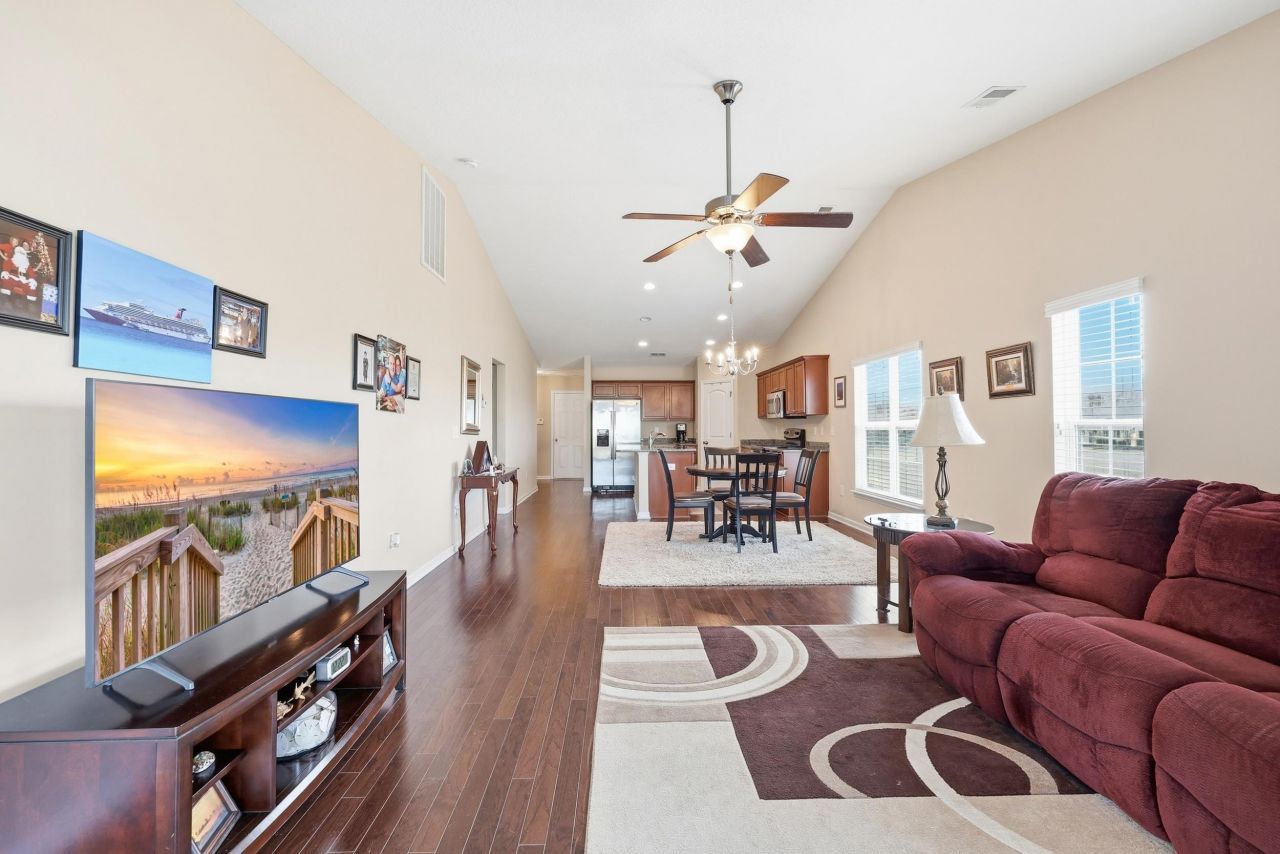 932 Tullamore Ct. Photo 11