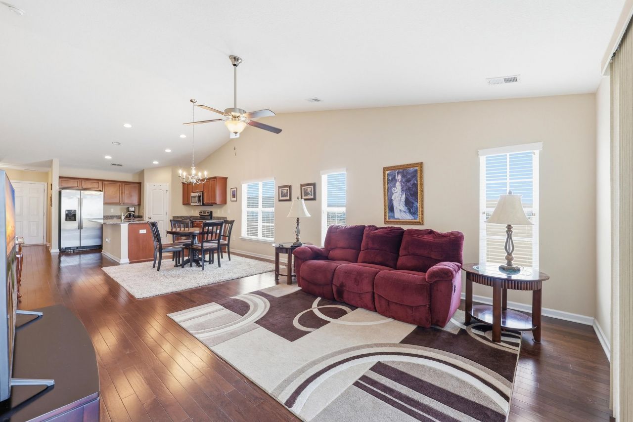 932 Tullamore Ct. Photo 12