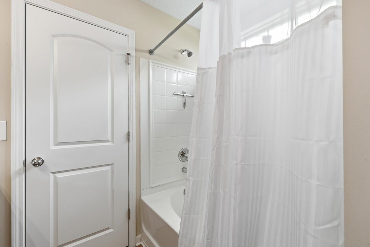 932 Tullamore Ct. Photo 18