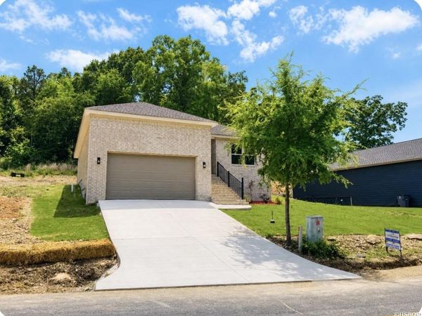 312 COLUMBIA HILLS Street, Hot Springs, AR 71913
