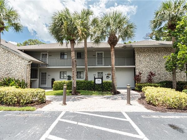 746 Eagle Creek DR W, Unit 104, NAPLES, fl 34113