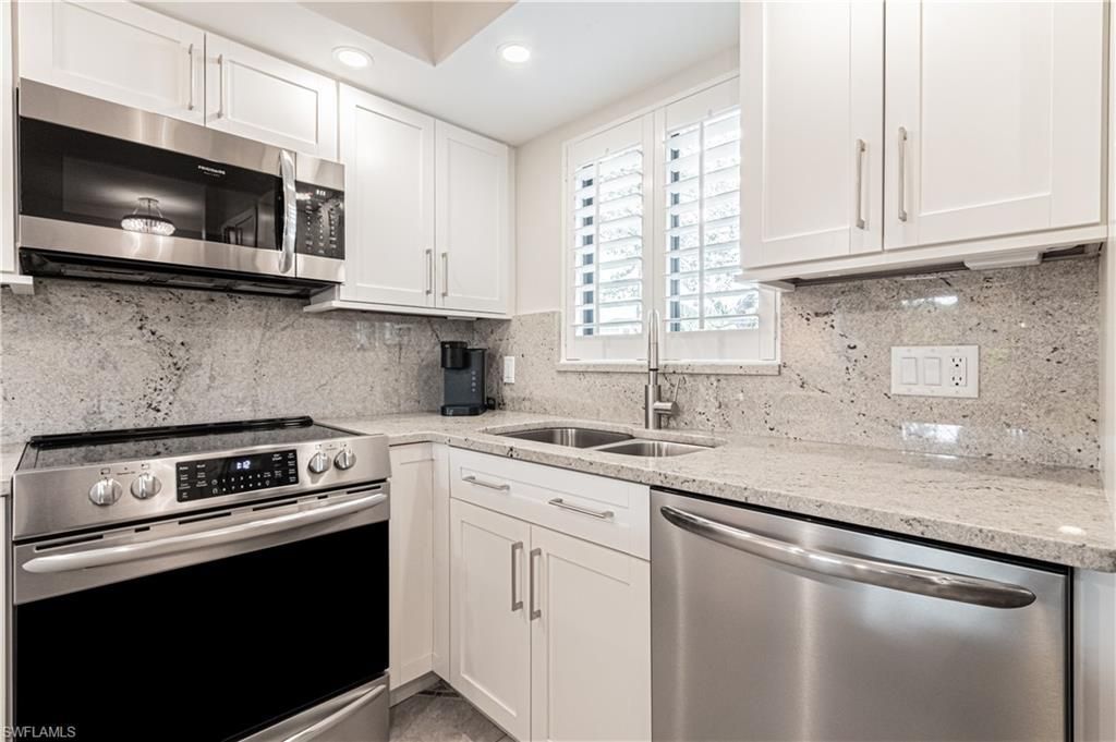 746 Eagle Creek Dr W, Unit 104, Naples, FL 34113 Photo