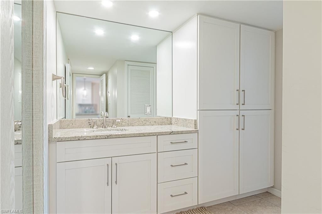 746 Eagle Creek Dr W, Unit 104, Naples, FL 34113 Photo