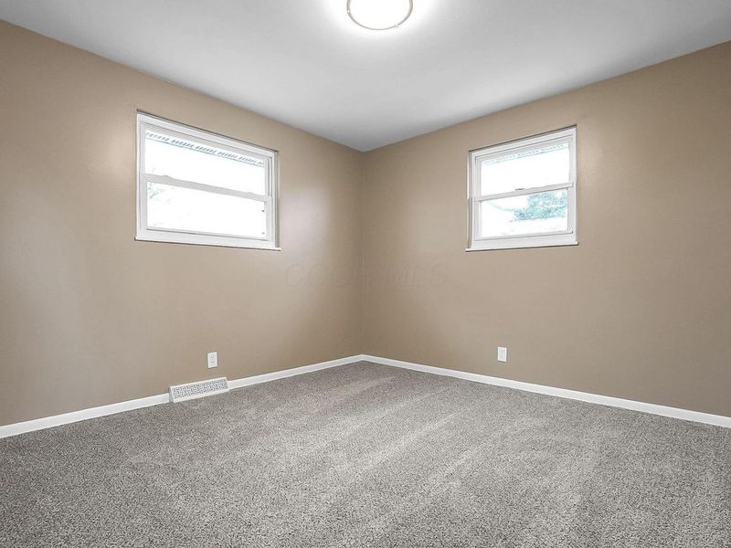 1364 Roberts Place, Columbus, OH 43207 Photo 12