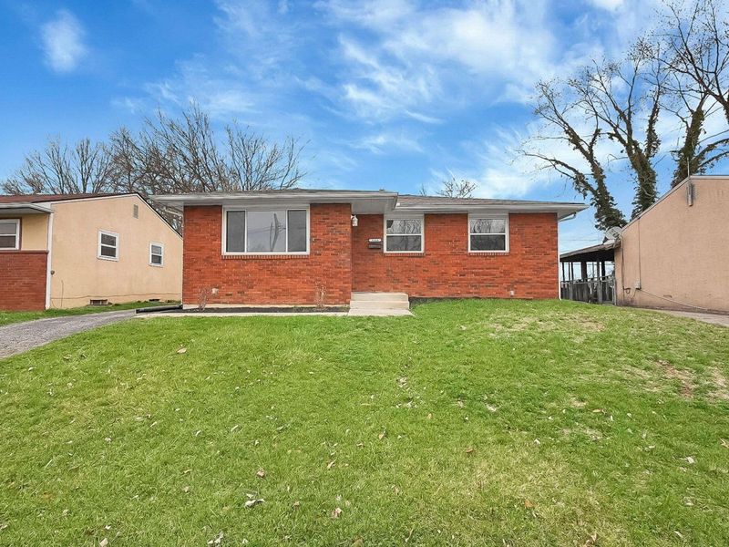 1364 Roberts Place, Columbus, OH 43207 Photo 2