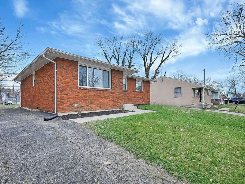 1364 Roberts Place, Columbus, OH 43207 Photo 3