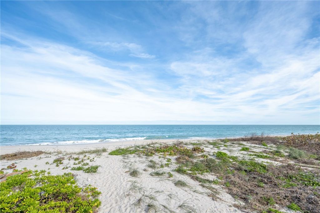 1180 Reef Road, Unit B7, Vero Beach, FL 32963 Photo