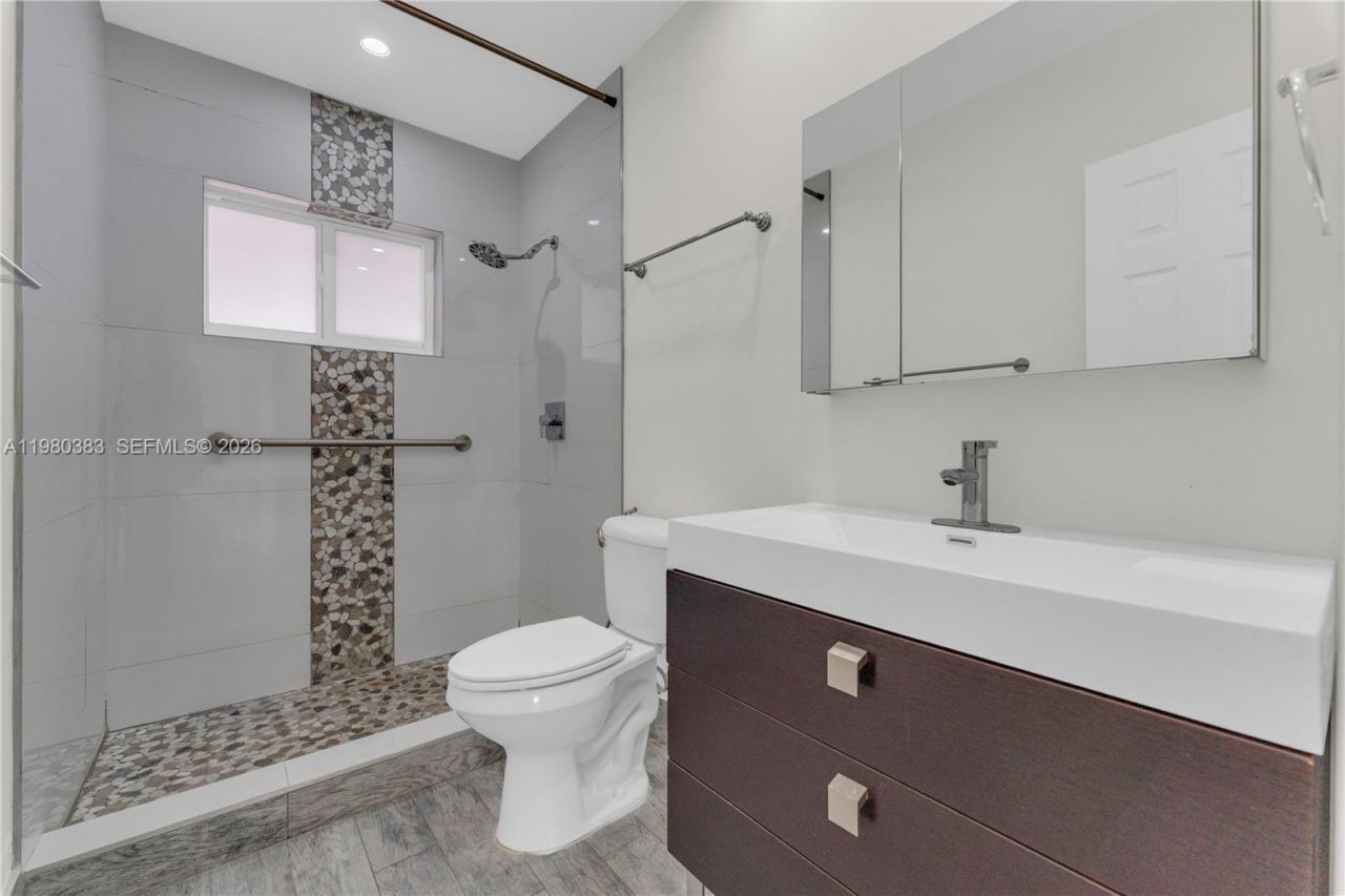 5271 NW 5th St, Unit 5271, Miami, FL 33126 Photo