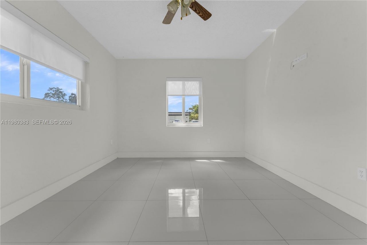 5271 NW 5th St, Unit 5271, Miami, FL 33126 Photo