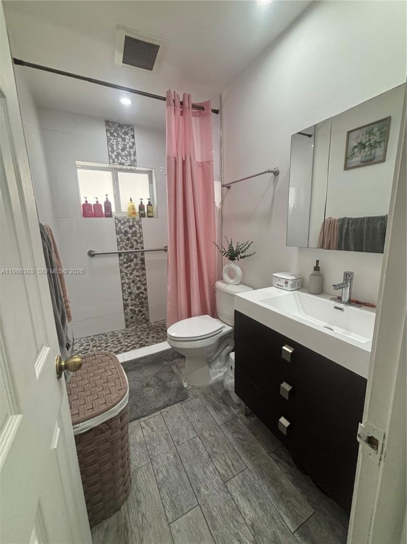 5271 NW 5th St , Unit 5271, Miami, FL 33126 Photo