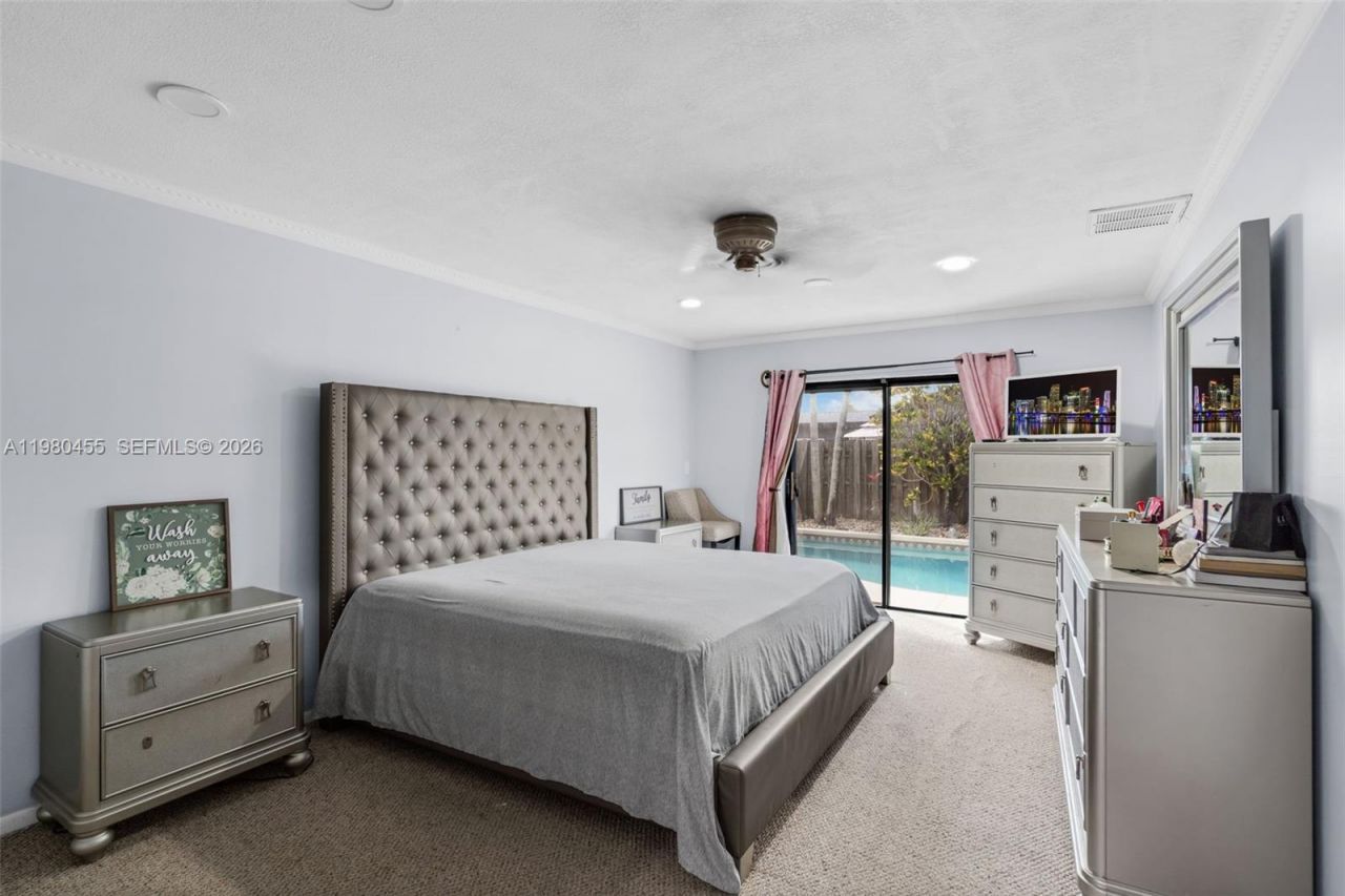 8650 NW 46th Ct, Lauderhill, FL 33351 Photo