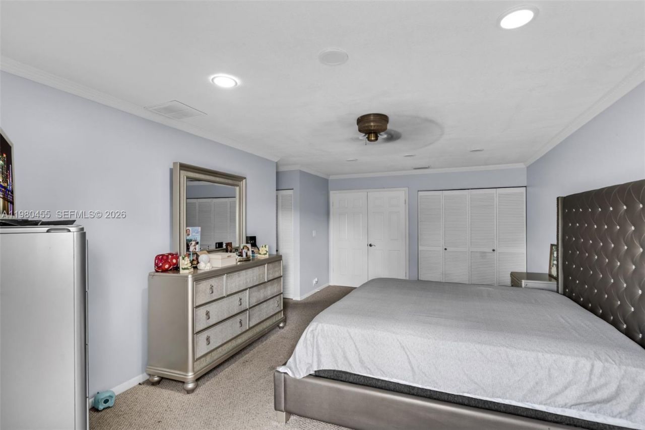 8650 NW 46th Ct, Lauderhill, FL 33351 Photo