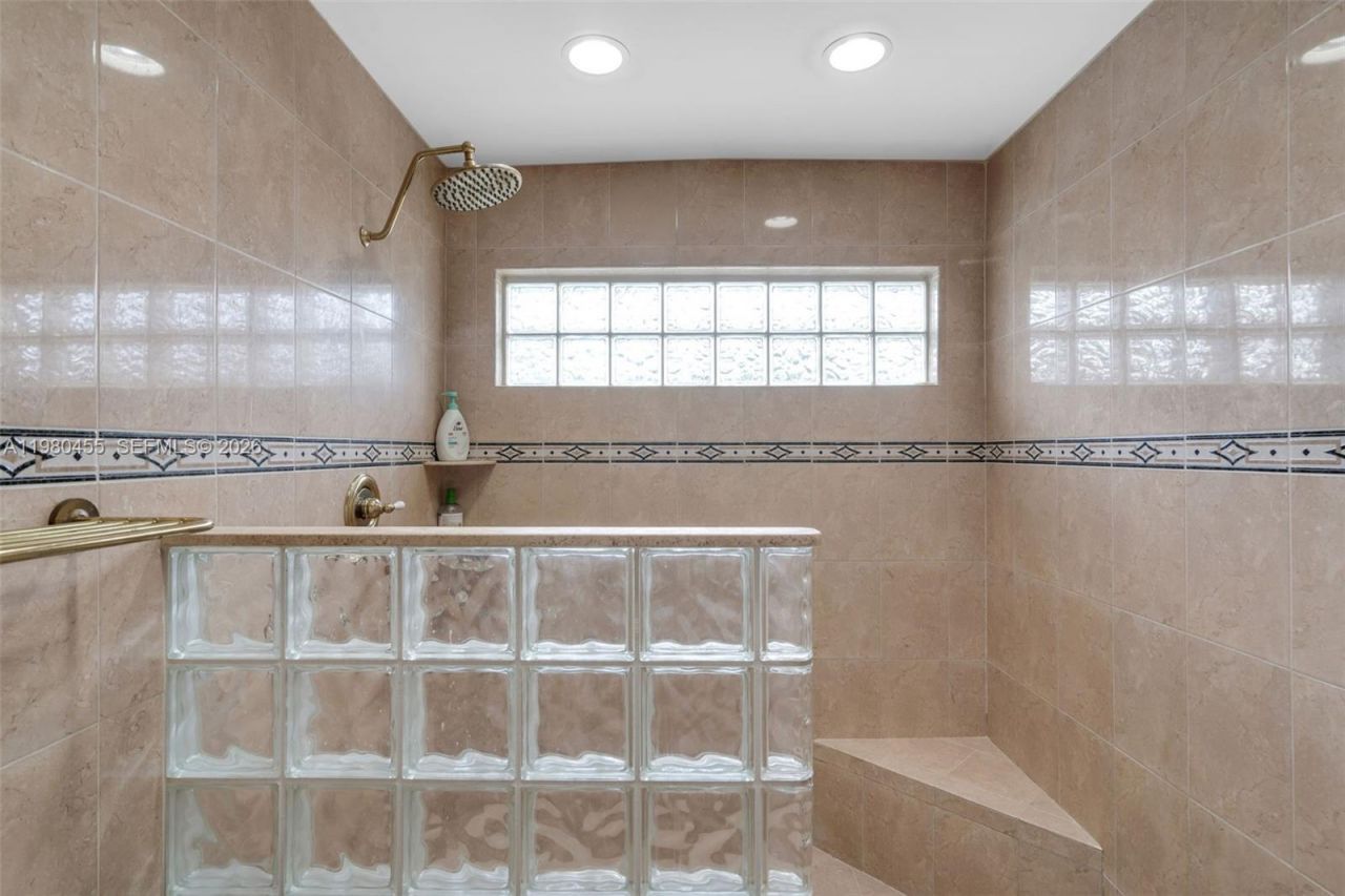 8650 NW 46th Ct, Lauderhill, FL 33351 Photo