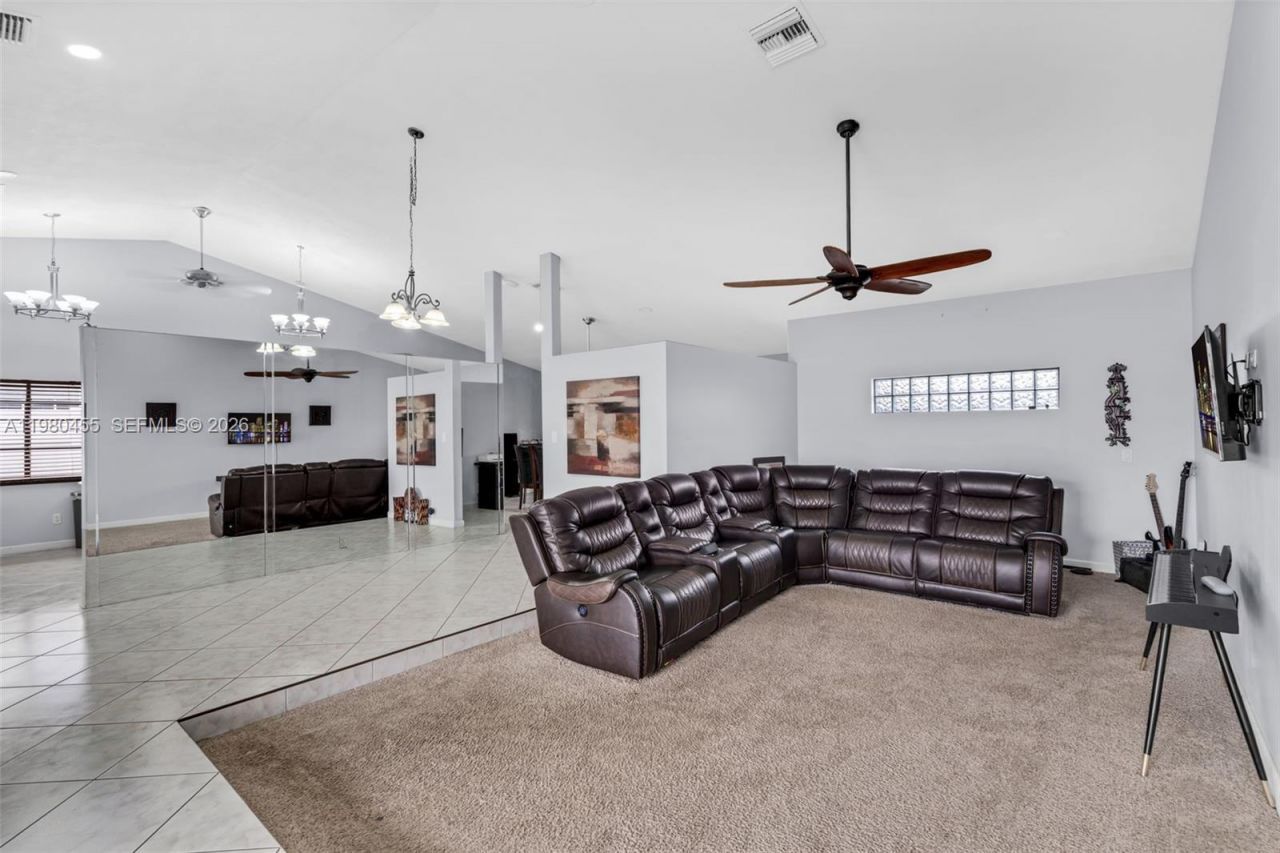 8650 NW 46th Ct, Lauderhill, FL 33351 Photo