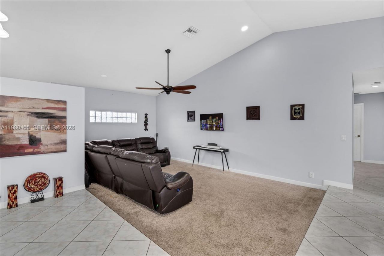 8650 NW 46th Ct, Lauderhill, FL 33351 Photo