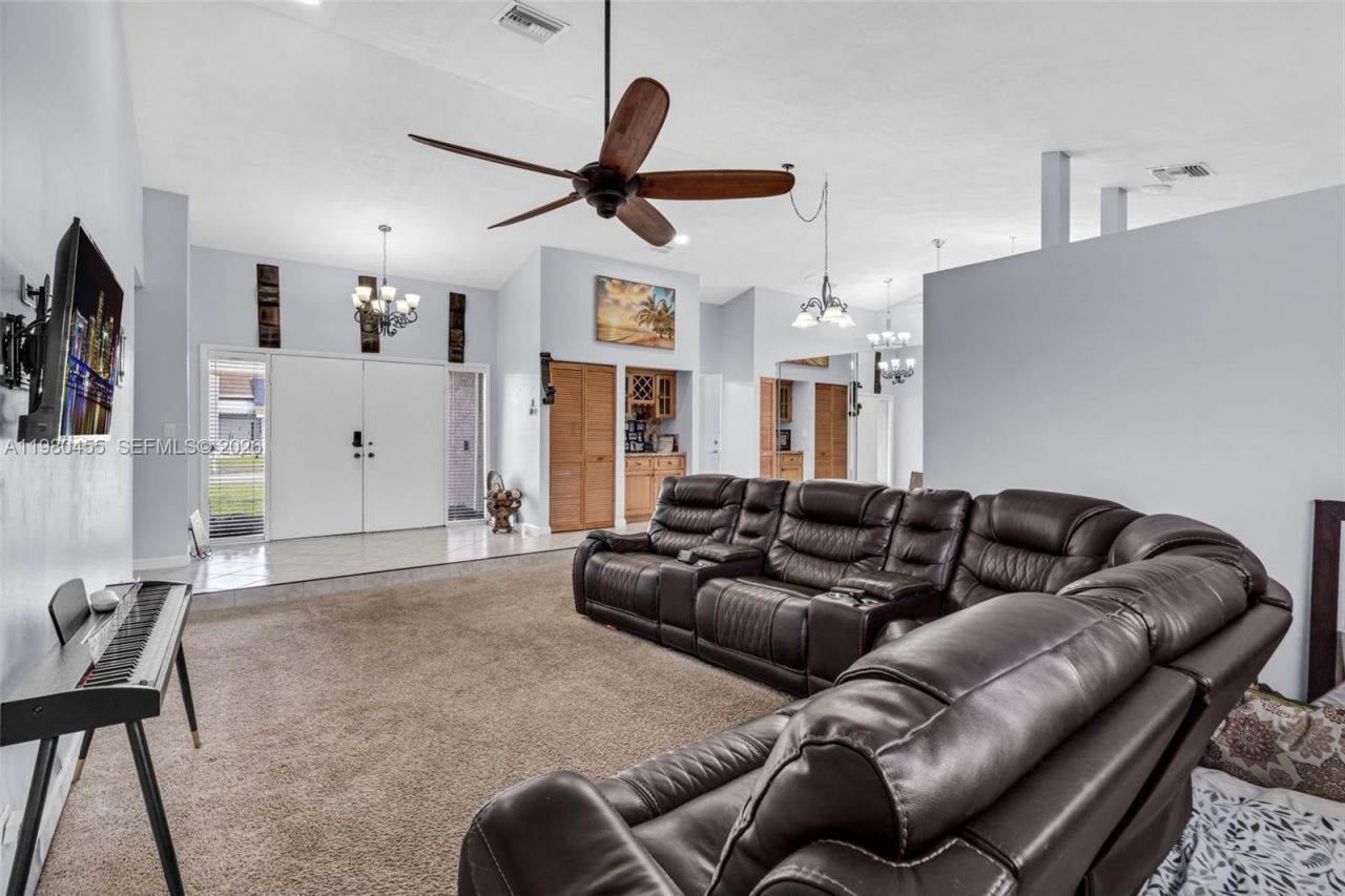 8650 NW 46th Ct, Lauderhill, FL 33351 Photo