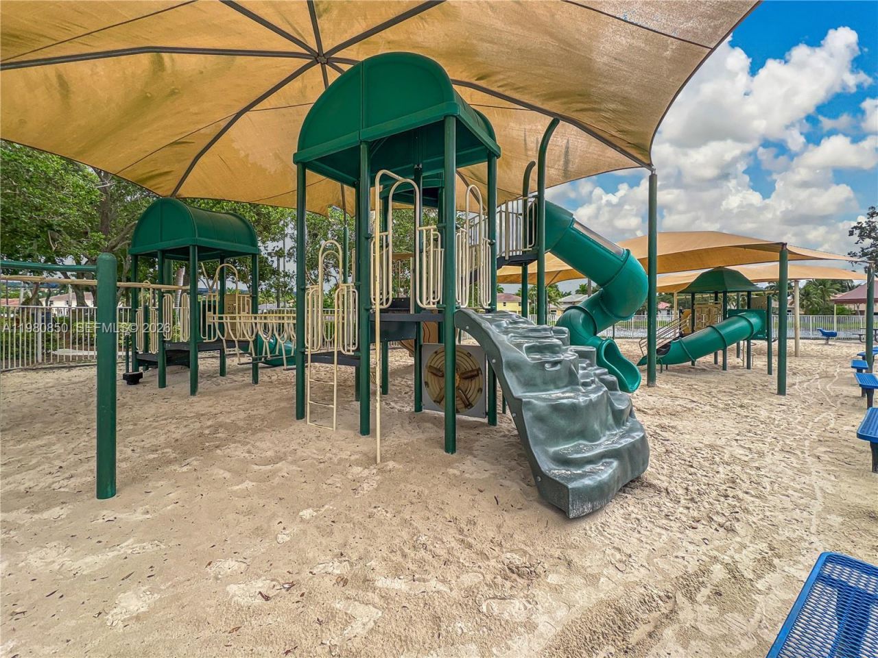 1046 Golden Cane Dr , Weston, FL 33327 Photo