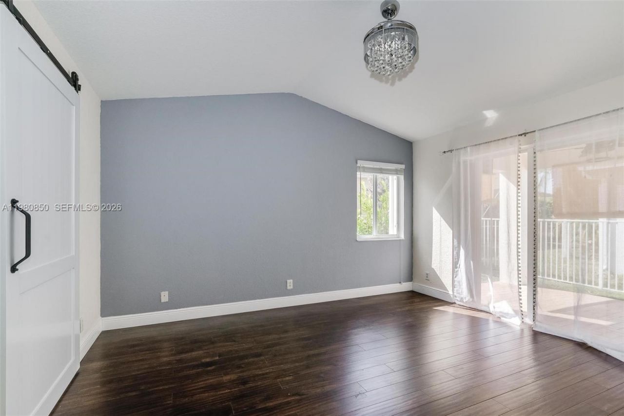 1046 Golden Cane Dr , Weston, FL 33327 Photo