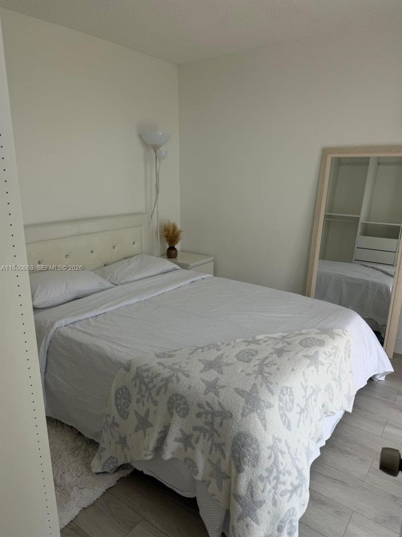 851 Three Islands Blvd, Unit 308, Hallandale Beach, FL 33009 Photo