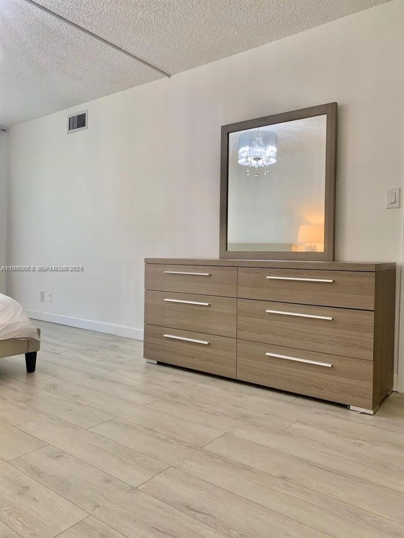 851 Three Islands Blvd, Unit 308, Hallandale Beach, FL 33009 Photo