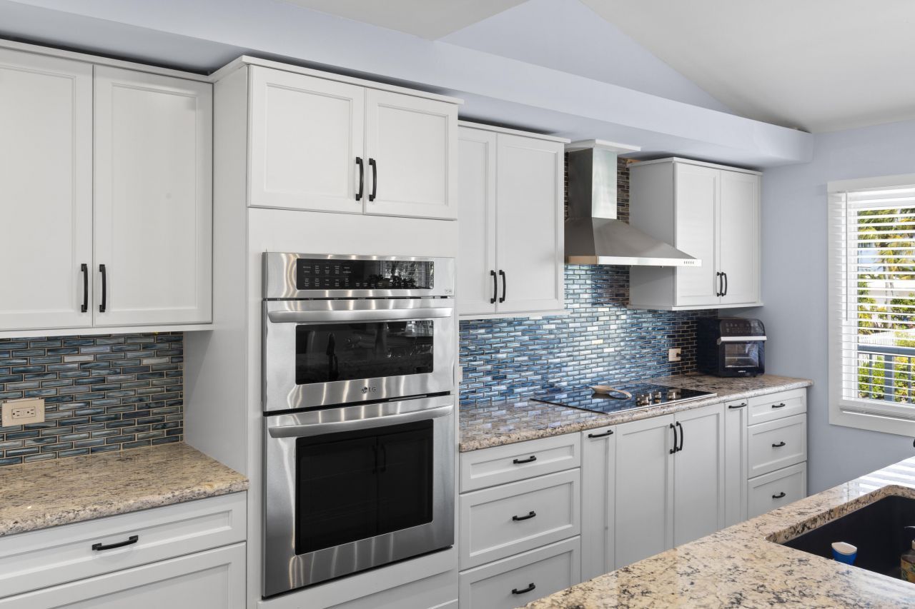 16823 E Point Drive, Sugarloaf, FL 33042 Photo