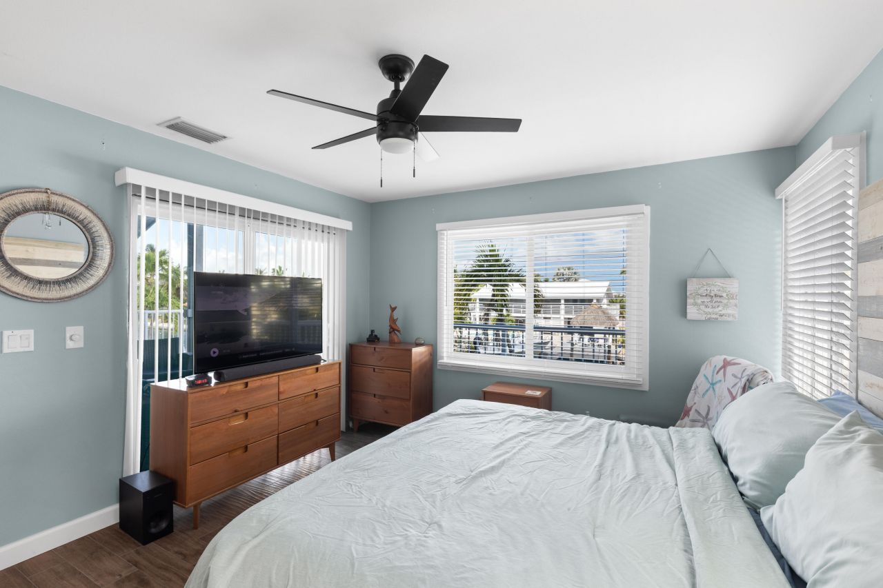 16823 E Point Drive, Sugarloaf, FL 33042 Photo