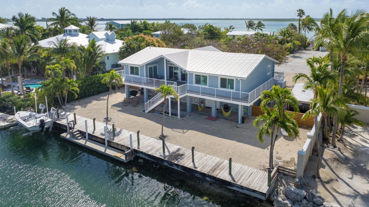 16823 E Point Drive, Sugarloaf, FL 33042 Photo