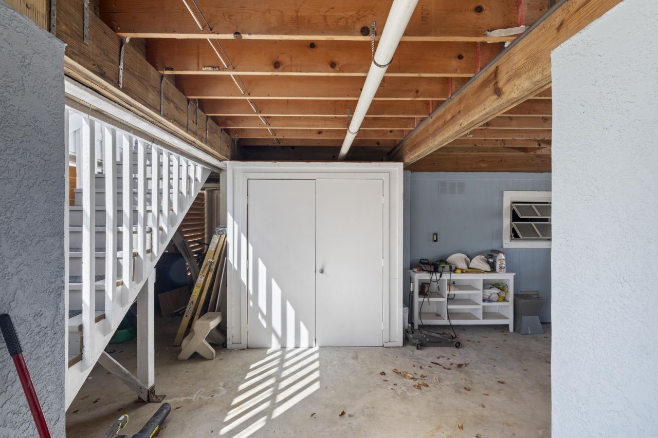 16823 E Point Drive, Sugarloaf, FL 33042 Photo