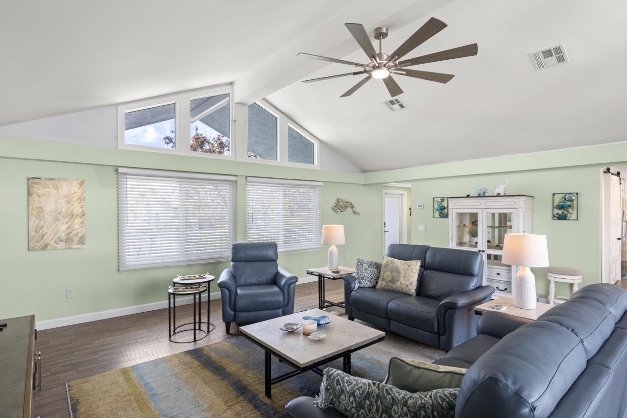 16823 E Point Drive, Sugarloaf, FL 33042 Photo