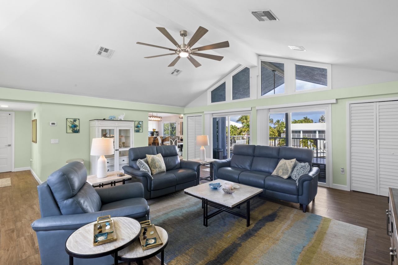 16823 E Point Drive, Sugarloaf, FL 33042 Photo