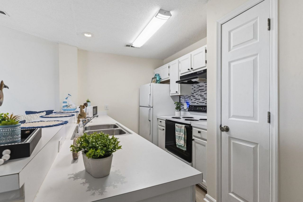 201 Landing Rd. Photo 16