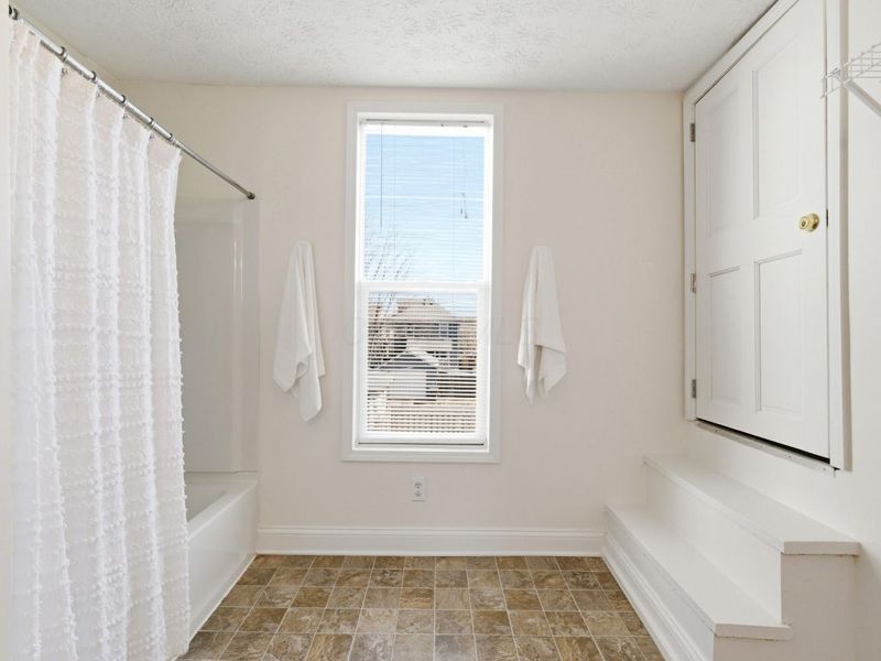 300 S Cypress Avenue, Columbus, OH 43223 Photo 31