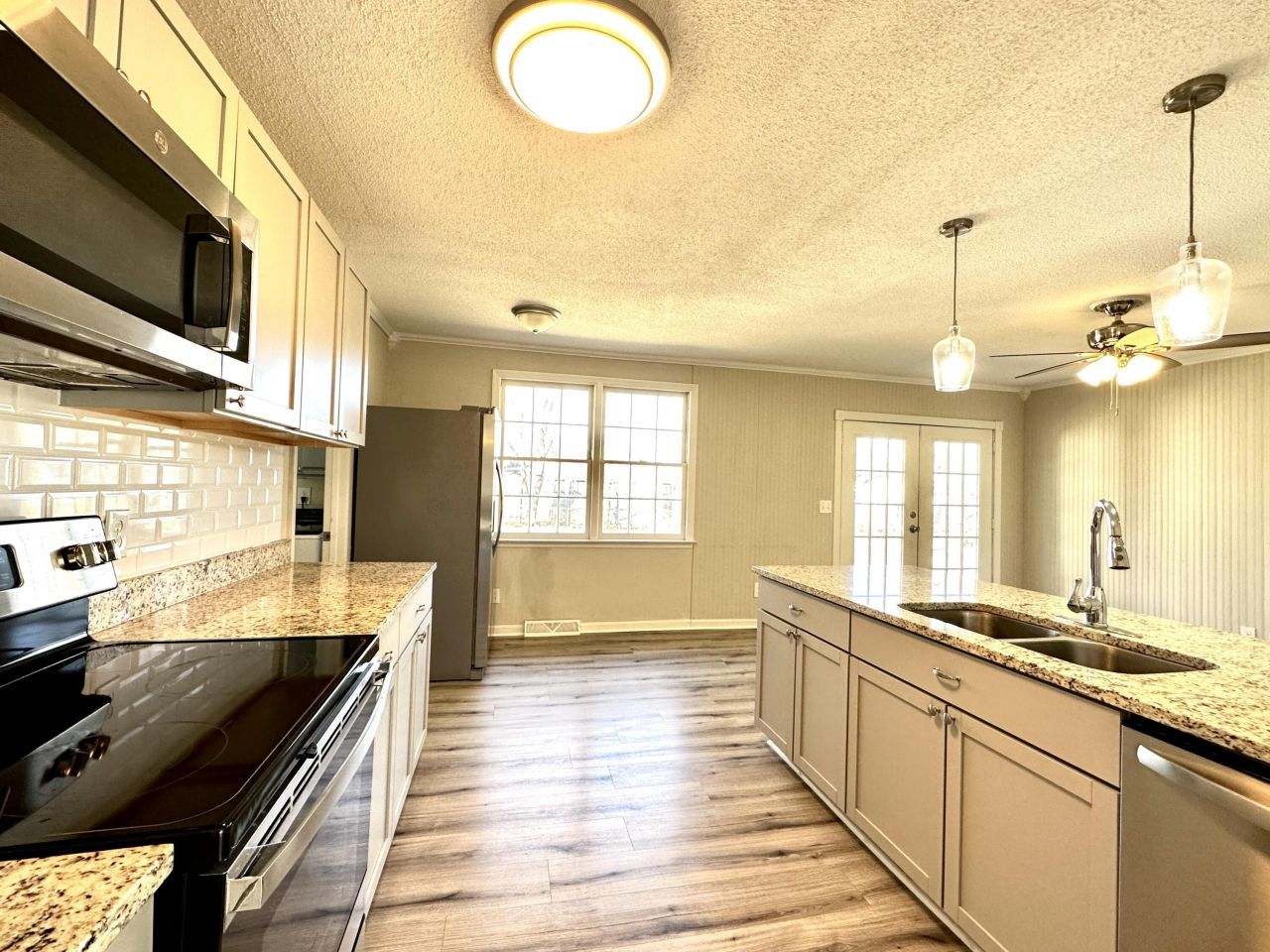 6 Duck Pond Court Photo 10