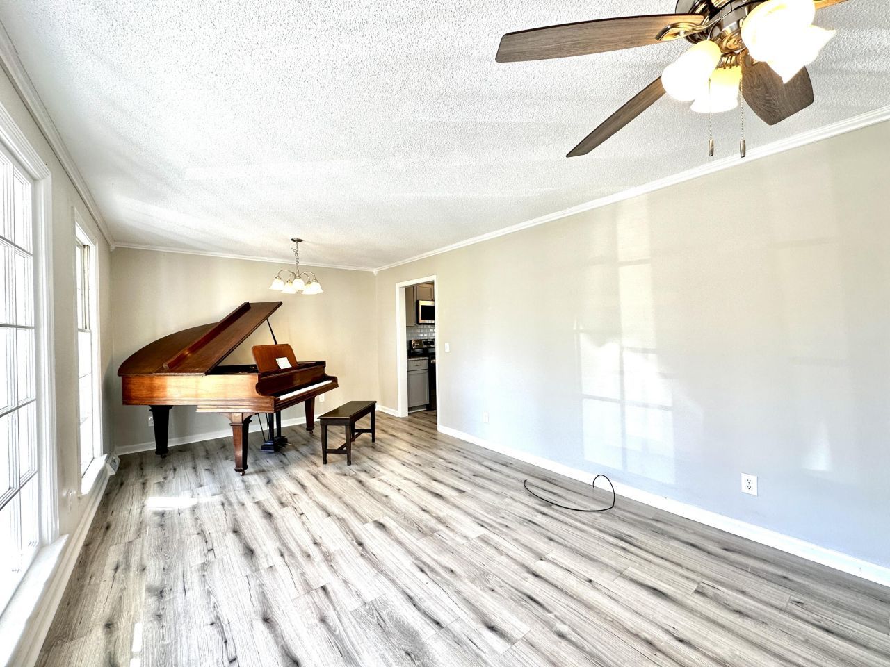 6 Duck Pond Court Photo 14