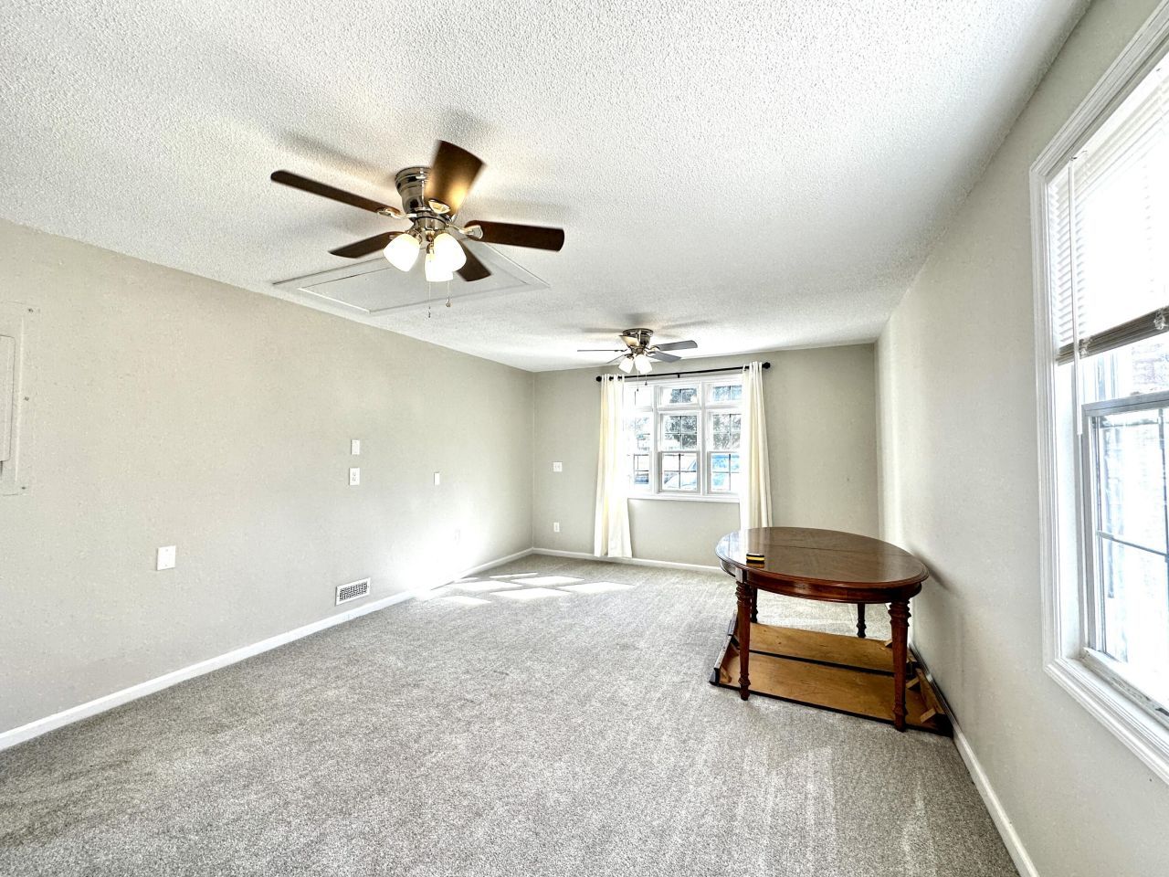 6 Duck Pond Court Photo 15