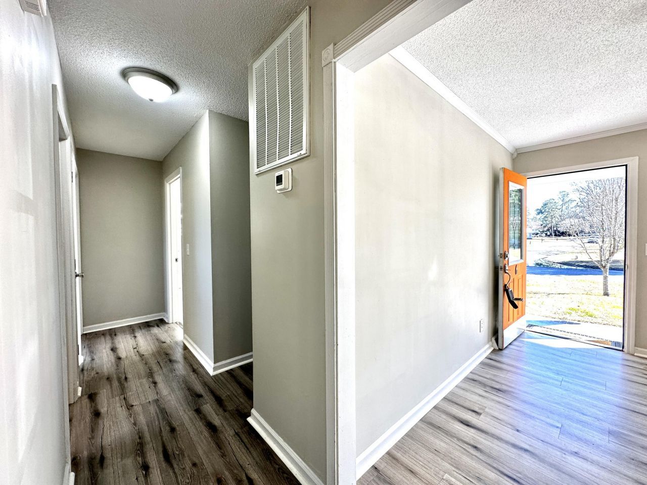 6 Duck Pond Court Photo 4