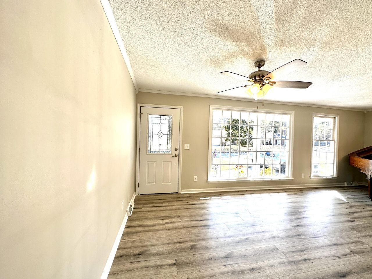 6 Duck Pond Court Photo 5