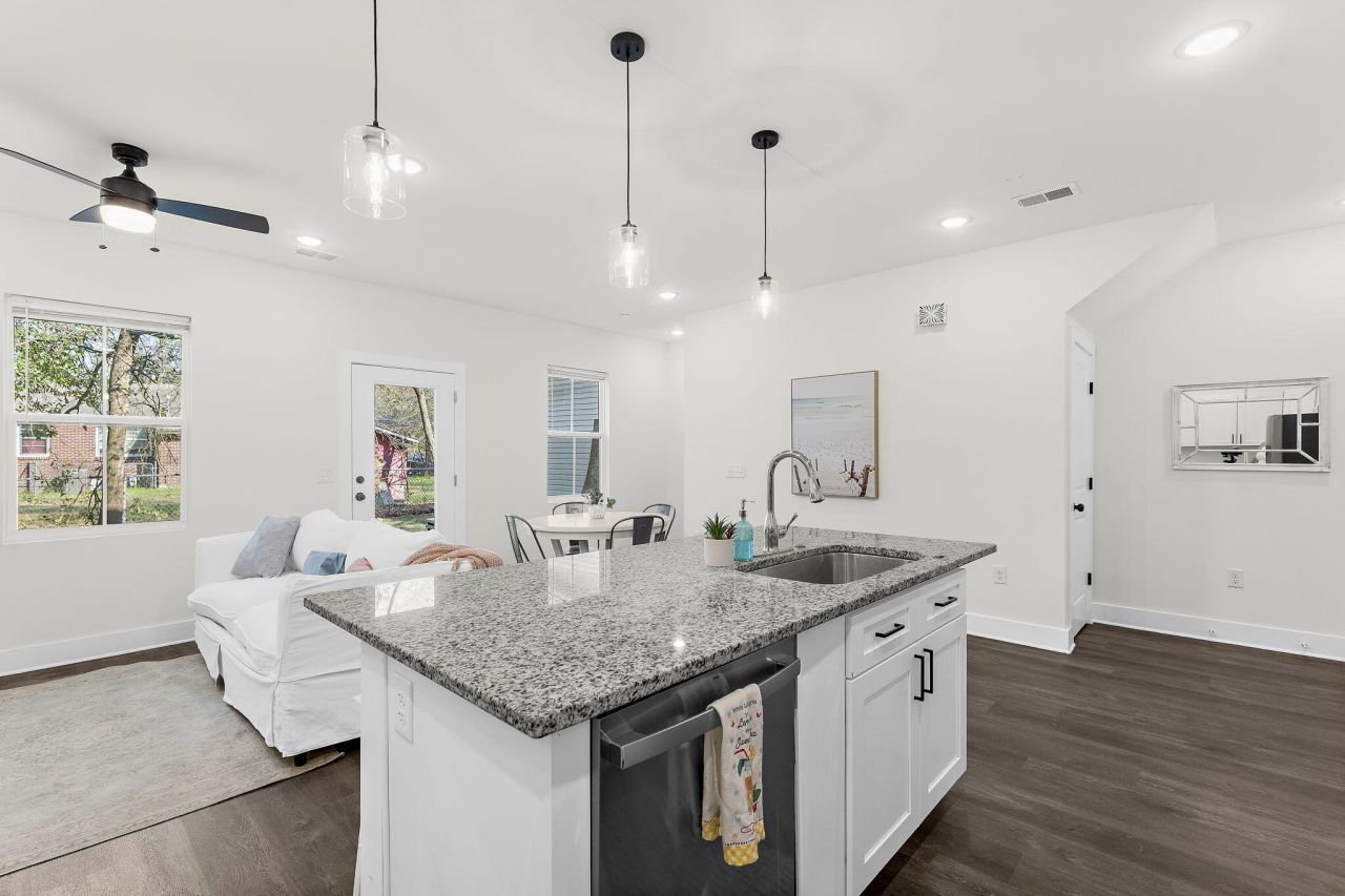 5742 Salvo Street Photo 10