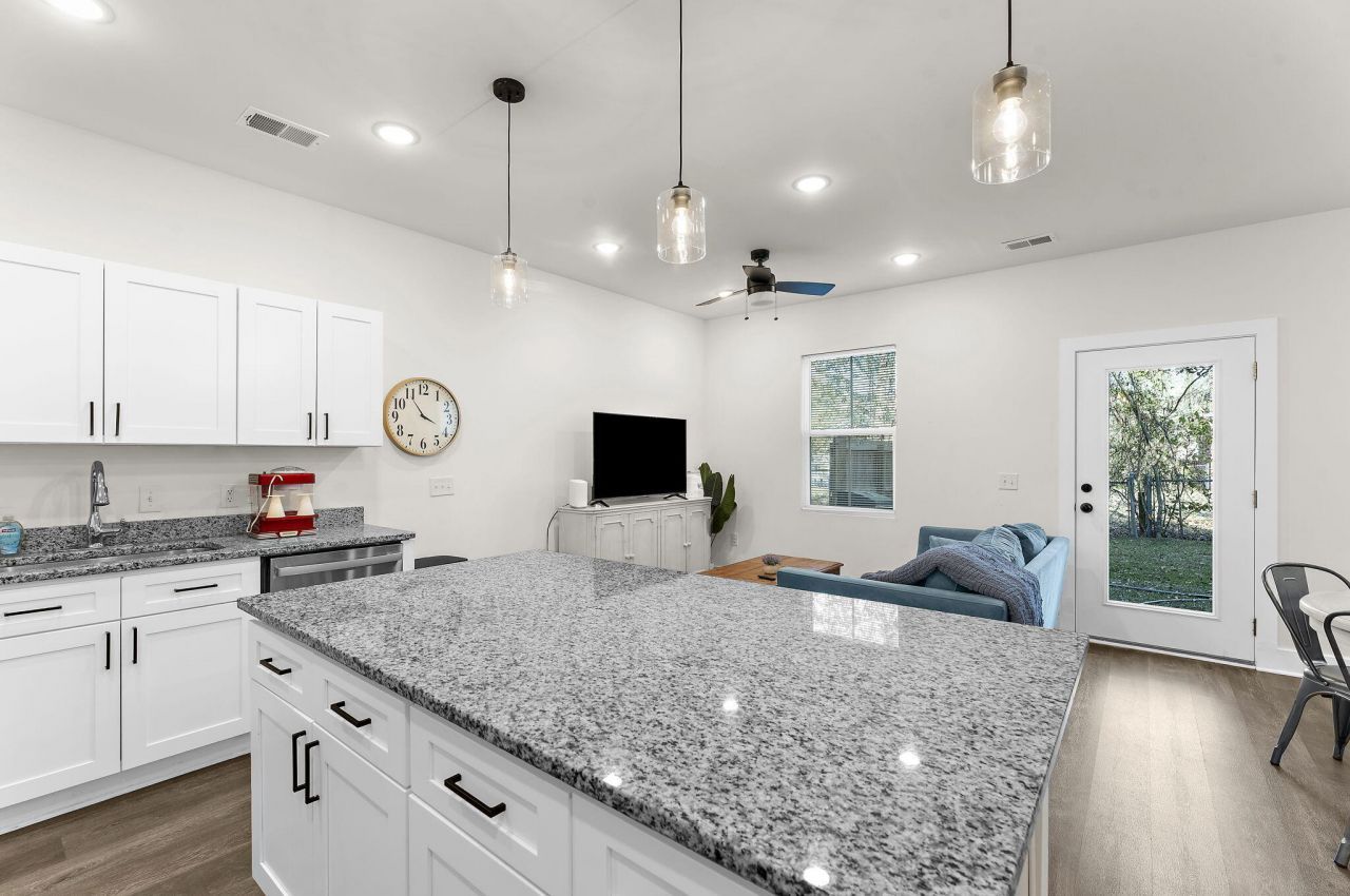 5742 Salvo Street Photo 7