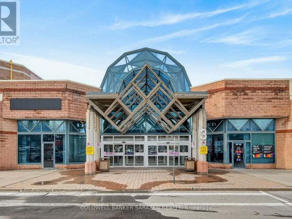 110 Place d'Orleans Drive, Ottawa, ON K1C2L9