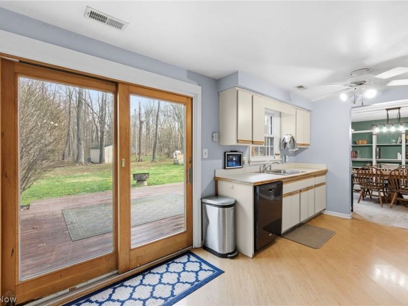 8678 Apple Hill Road, Chagrin Falls, OH 44023 Photo 9