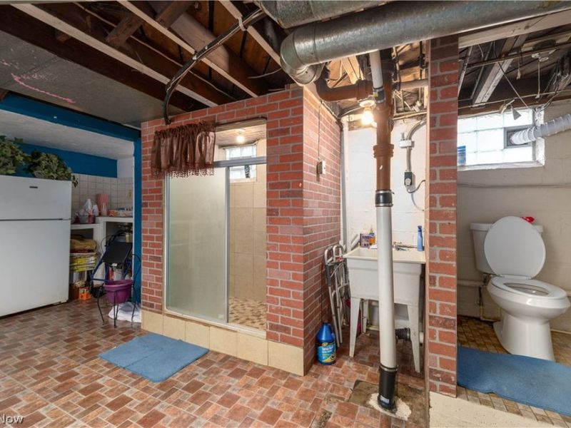 4480 W 57th Street , Cleveland, OH 44144 Photo 34